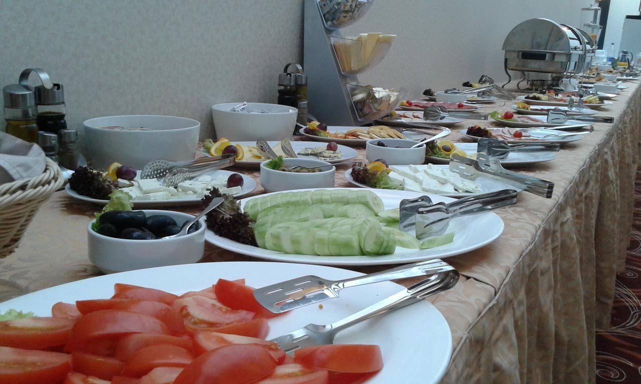 פרימורסקו Hotel Sapphire מראה חיצוני תמונה